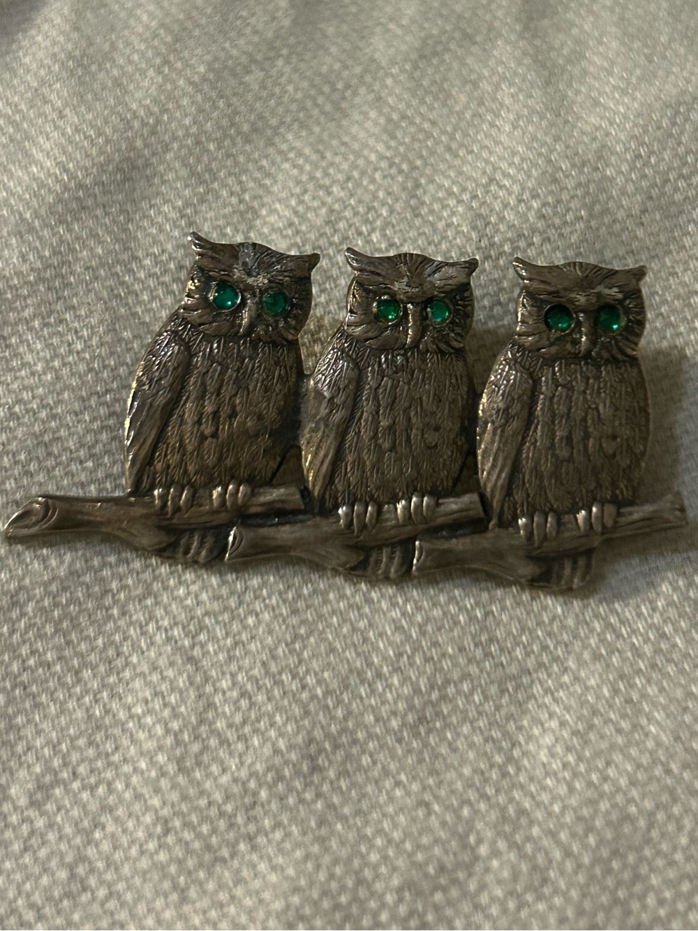 Vintage Sterling Silver Three OWL Pin Brooch w/ Colored Green Eyes